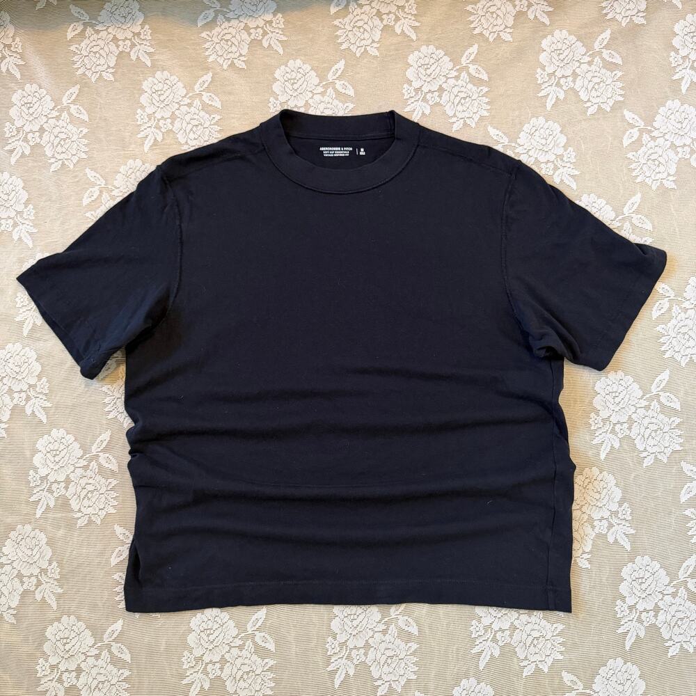Abercrombie & Fitch Black Vintage Inspired Tee Size Medium